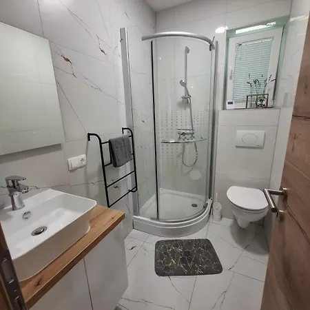 Apartma Pohorc - Macesen 아파트 *